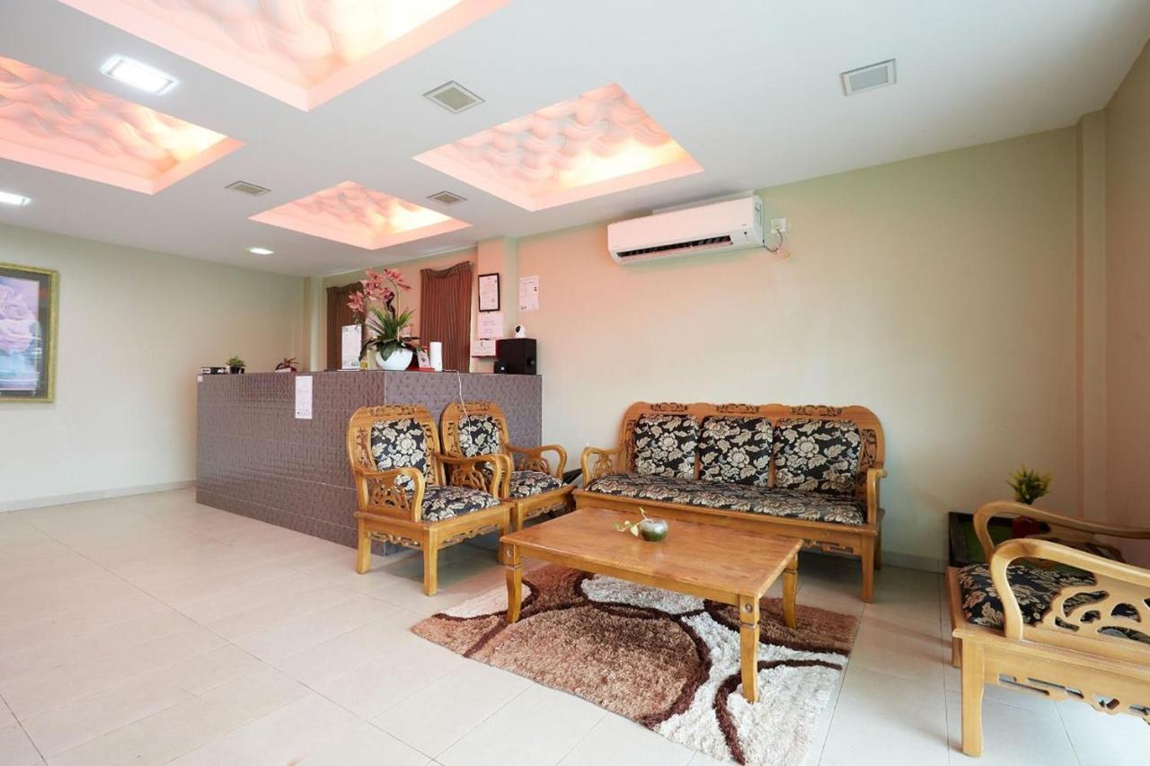 5500m² Studio-, 1 eigene Kampung Sungai Karang Exterior foto