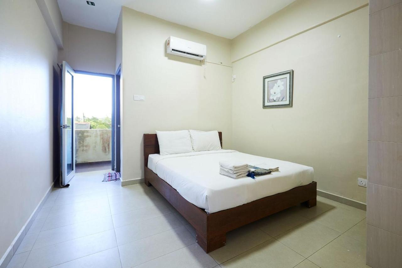 5500m² Studio-, 1 eigene Kampung Sungai Karang Exterior foto