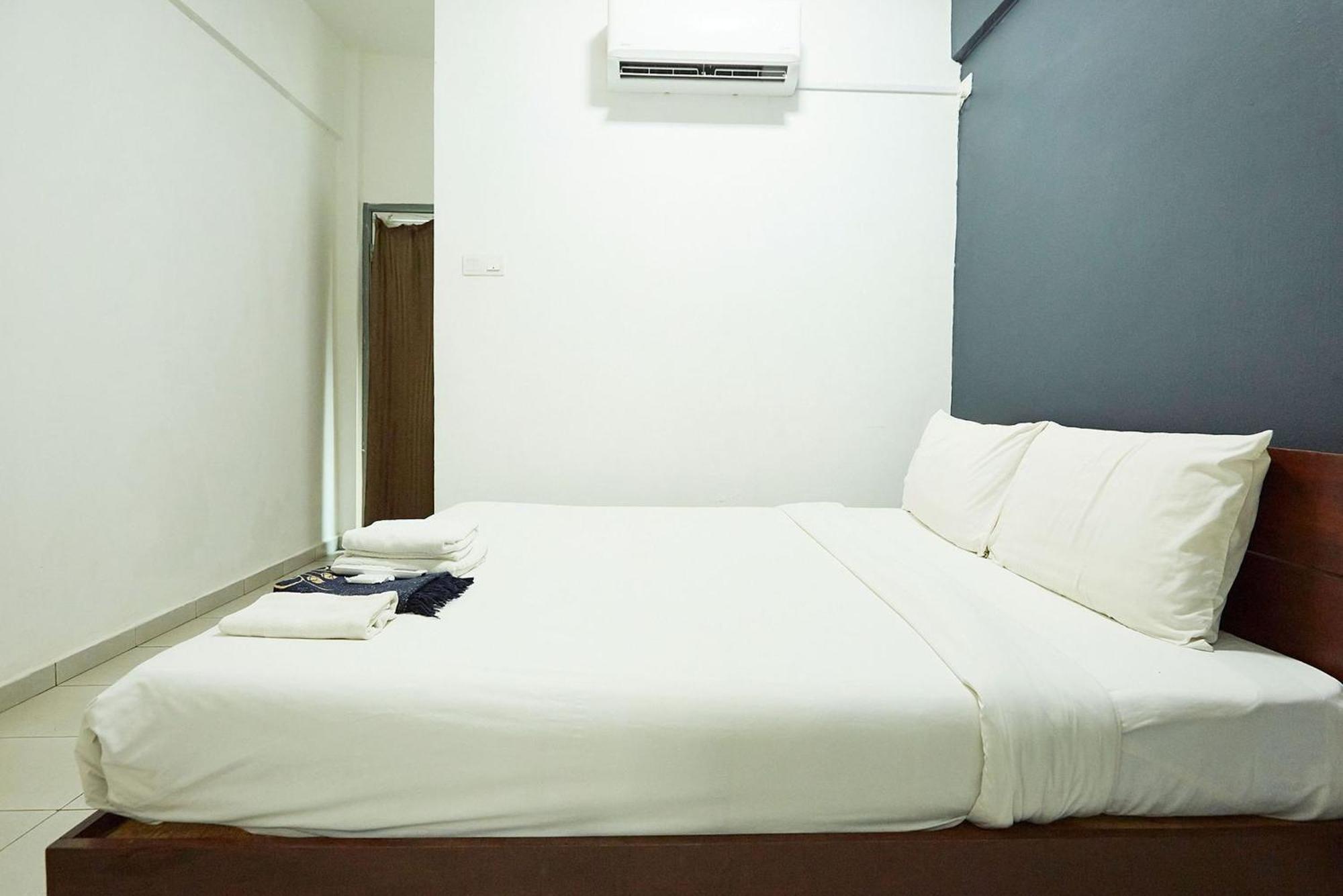 5500m² Studio-, 1 eigene Kampung Sungai Karang Exterior foto