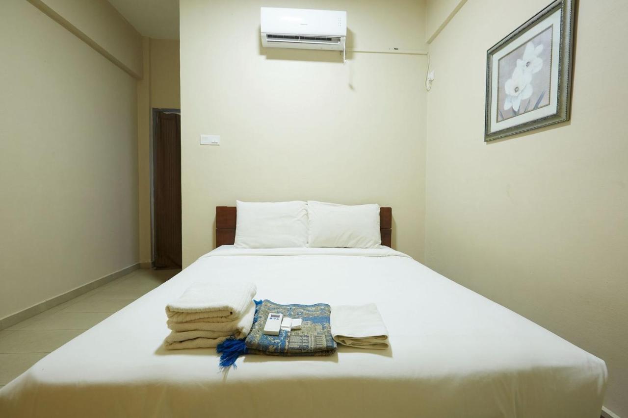 5500m² Studio-, 1 eigene Kampung Sungai Karang Exterior foto