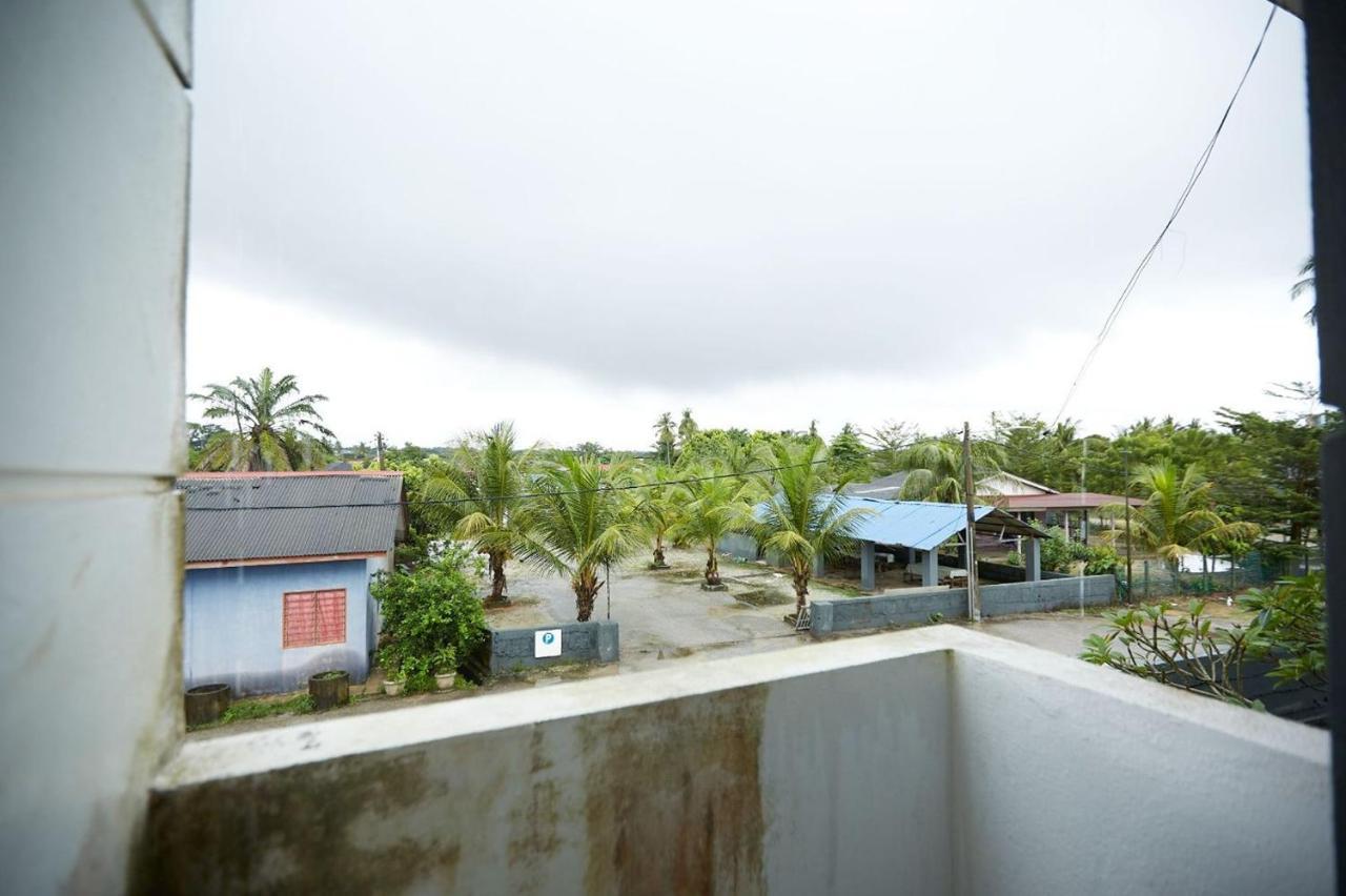 5500m² Studio-, 1 eigene Kampung Sungai Karang Exterior foto