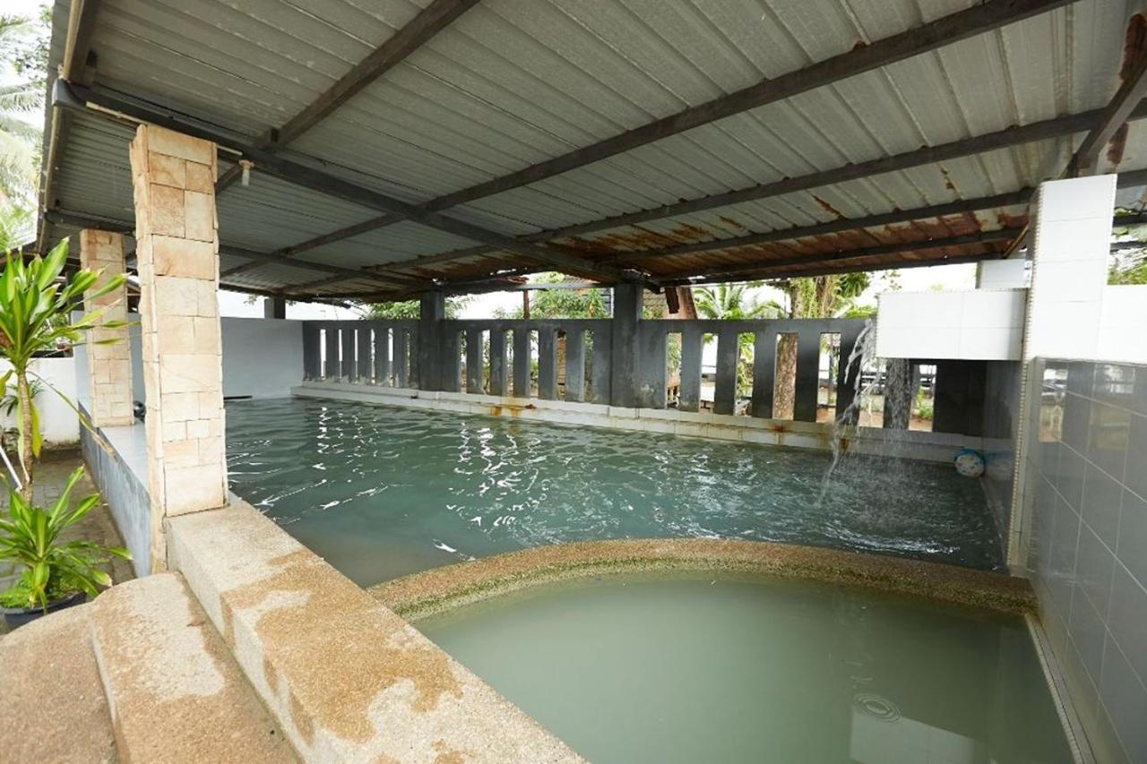 5500m² Studio-, 1 eigene Kampung Sungai Karang Exterior foto