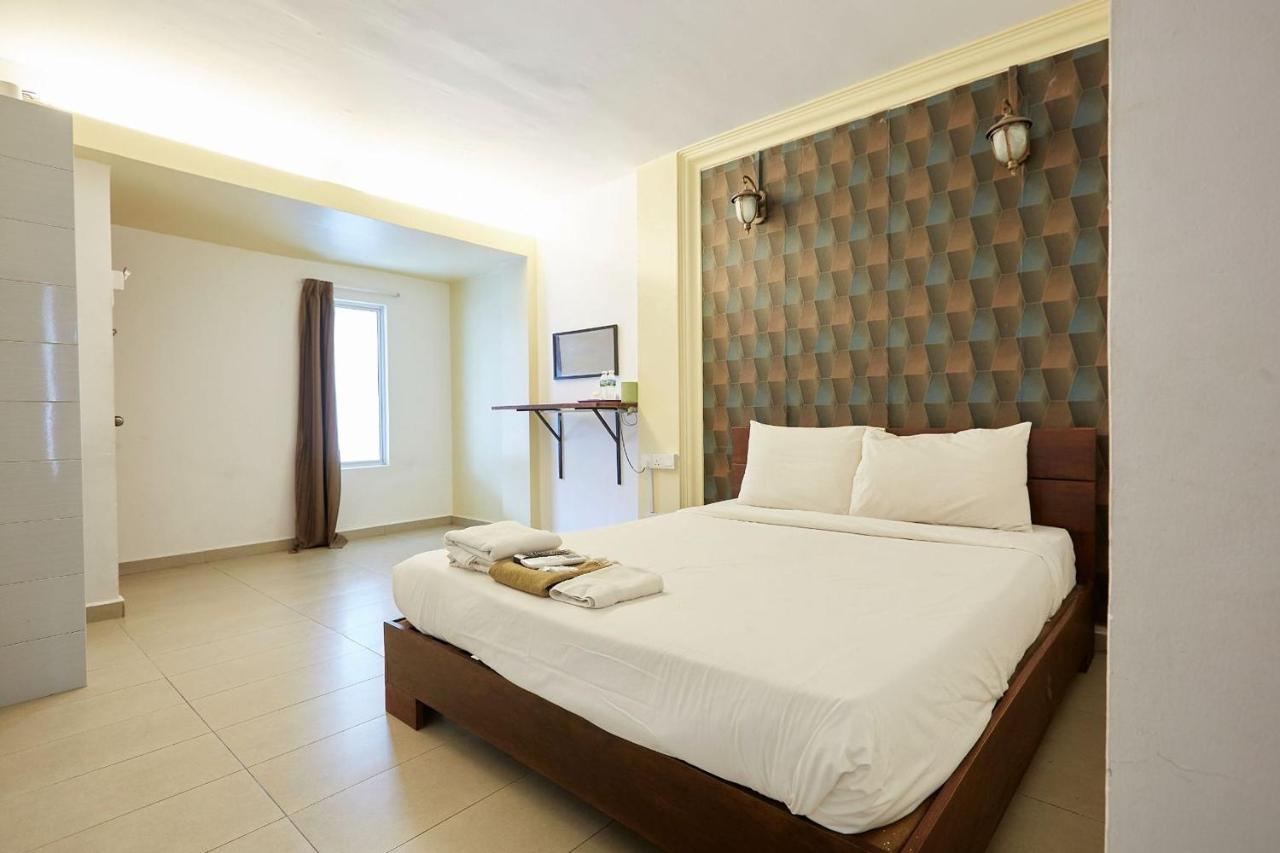 5500m² Studio-, 1 eigene Kampung Sungai Karang Exterior foto