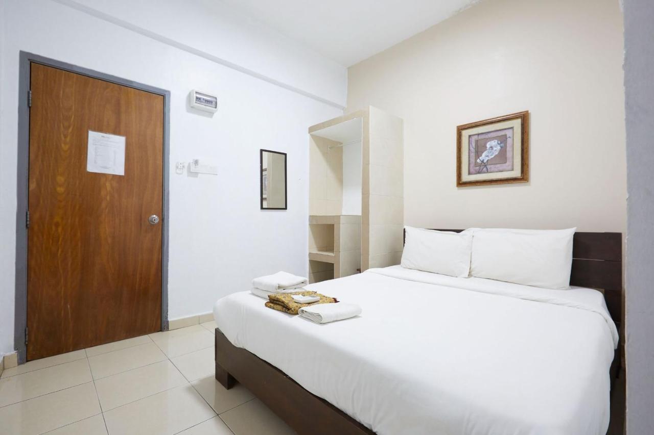 5500m² Studio-, 1 eigene Kampung Sungai Karang Exterior foto